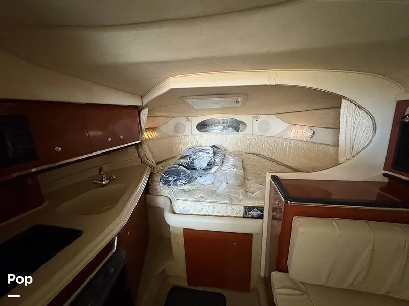 Slide: The Image of V Berth - 15351497