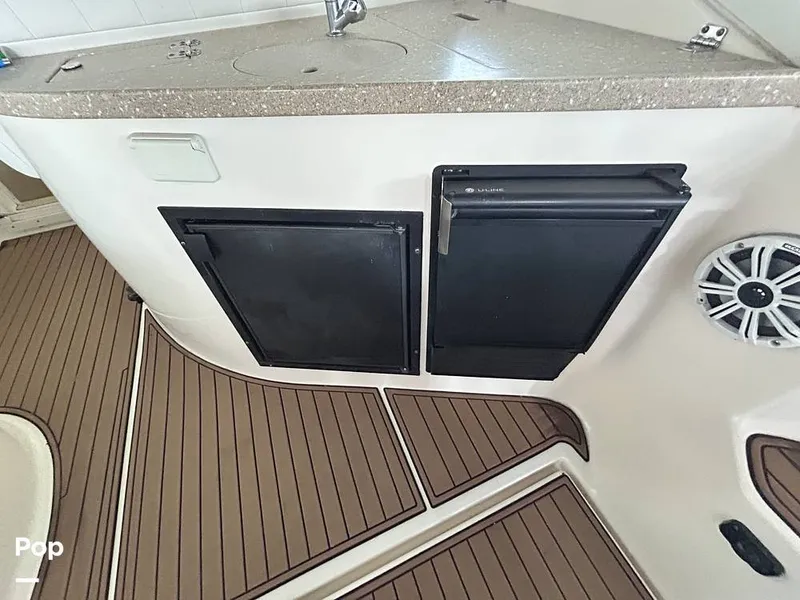 Slide: The Image of Rinker 342 Fiesta Vee 2006 - 15347777