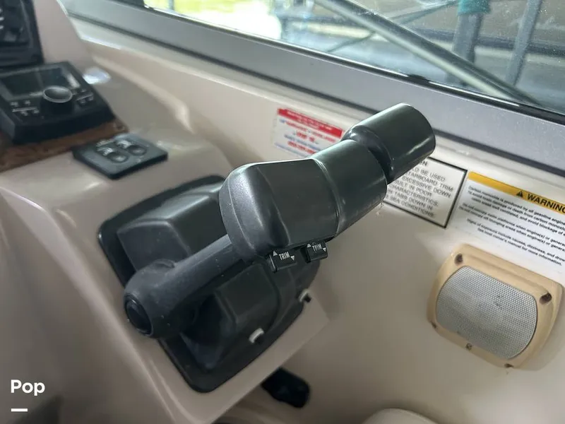 Slide: The Image of Rinker 342 Fiesta Vee 2006 - 15347793