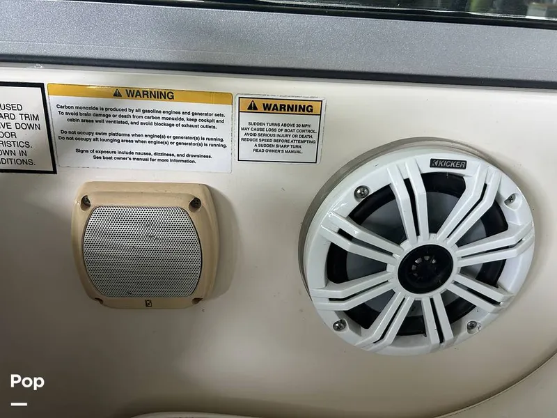 Slide: The Image of Rinker 342 Fiesta Vee 2006 - 15347794