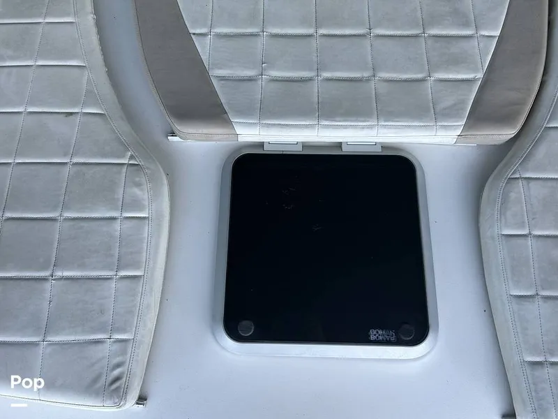 Slide: The Image of Rinker 342 Fiesta Vee 2006 - 15347811