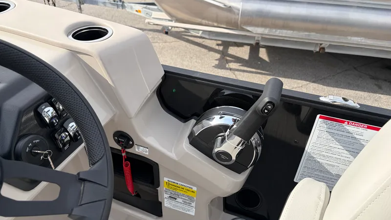 Slide: The Image of Harris Breeze 230 2026 - 22