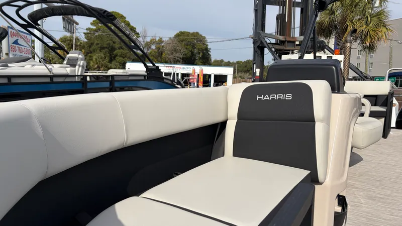 Slide: The Image of Harris Breeze 230 2026 - 5