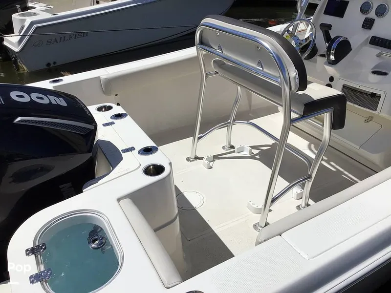 Slide: The Image of Sailfish 220 CC 2024 - 15363916