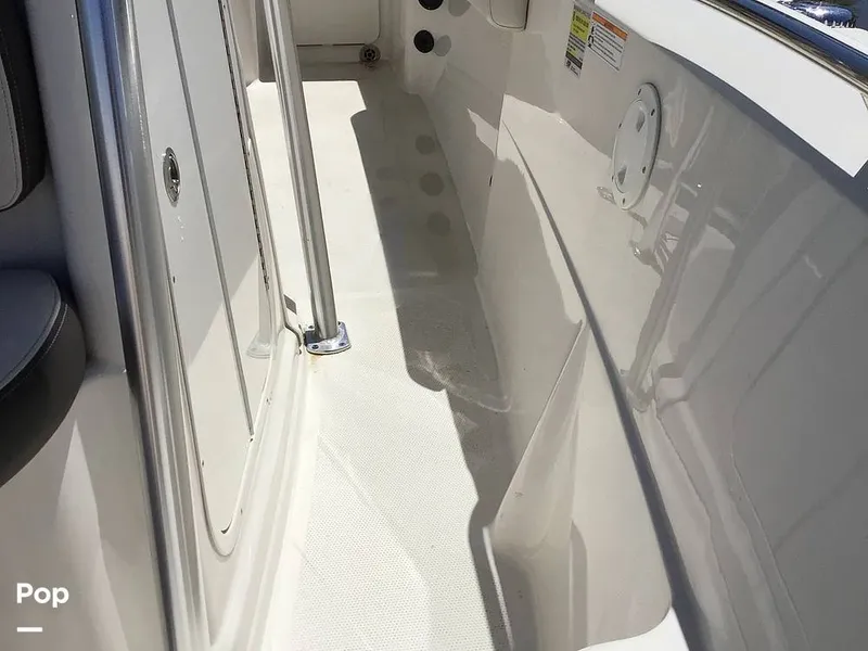 Slide: The Image of Sailfish 220 CC 2024 - 15363950
