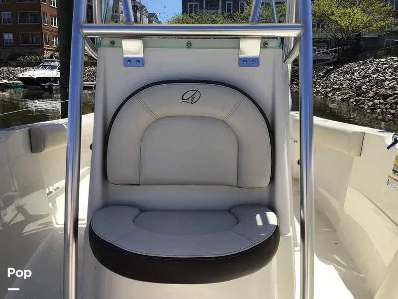 Slide: The Image of Sailfish 220 CC 2024 - 15363980