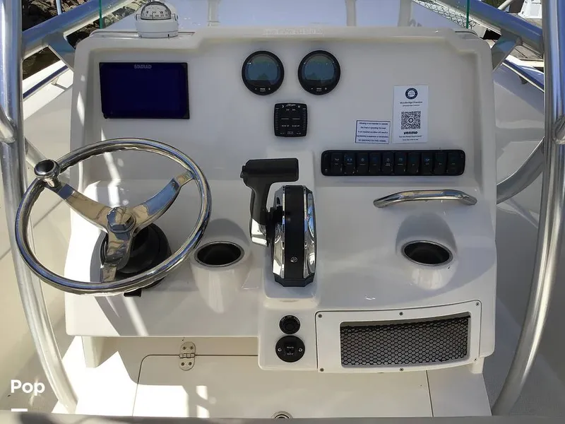 Slide: The Image of Sailfish 220 CC 2024 - 15363995