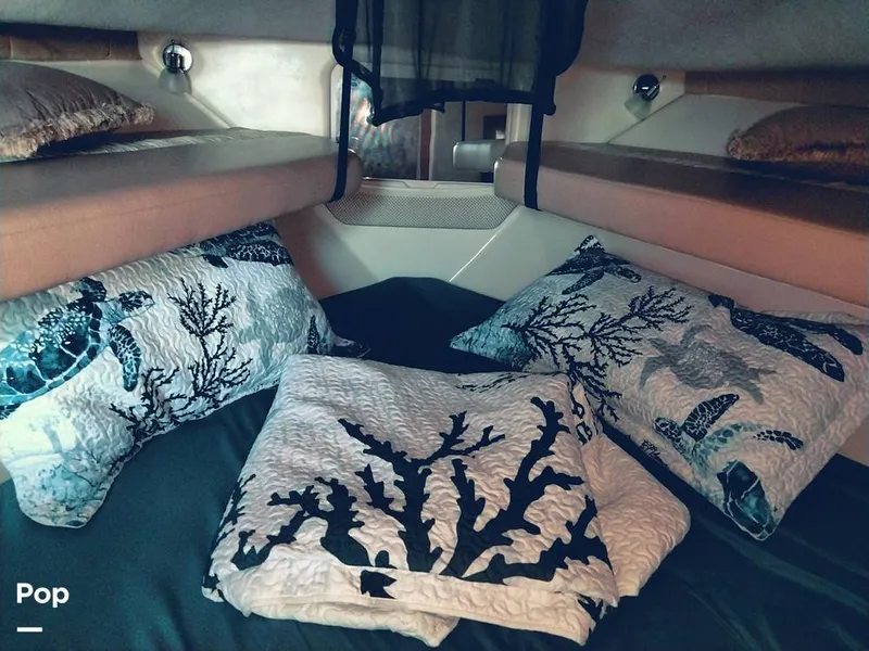 Slide: The Image of V Berth - 15309853