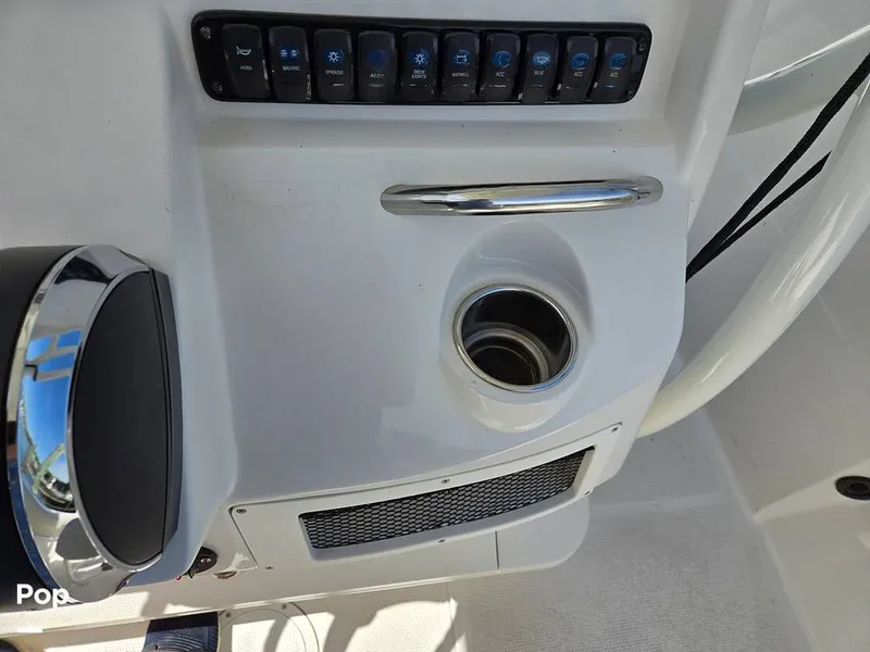 Slide: The Image of Sailfish 220 CC 2024 - 15385714