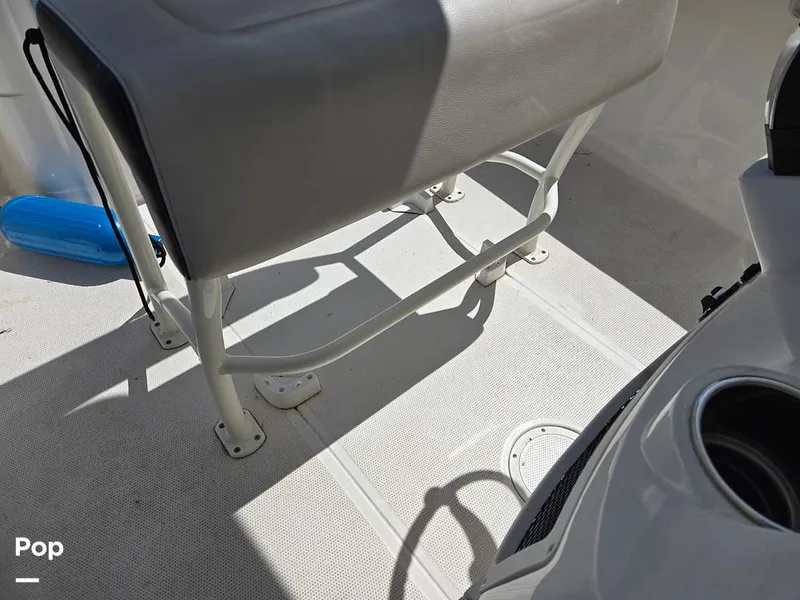 Slide: The Image of Sailfish 220 CC 2024 - 15385810