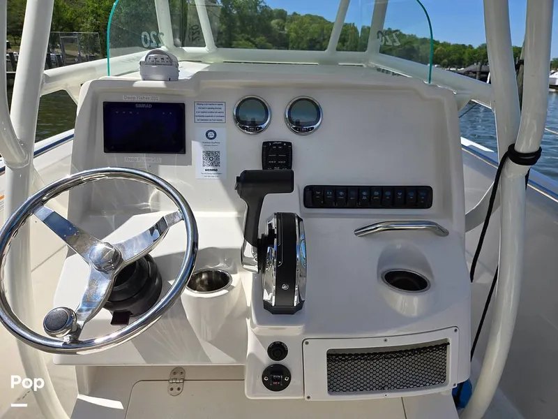 Slide: The Image of Sailfish 220 CC 2024 - 15385829