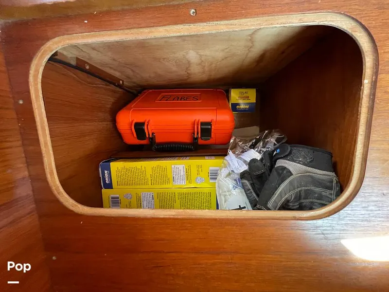 Slide: The Image of Beneteau Moorings 405 1992 - 15445965