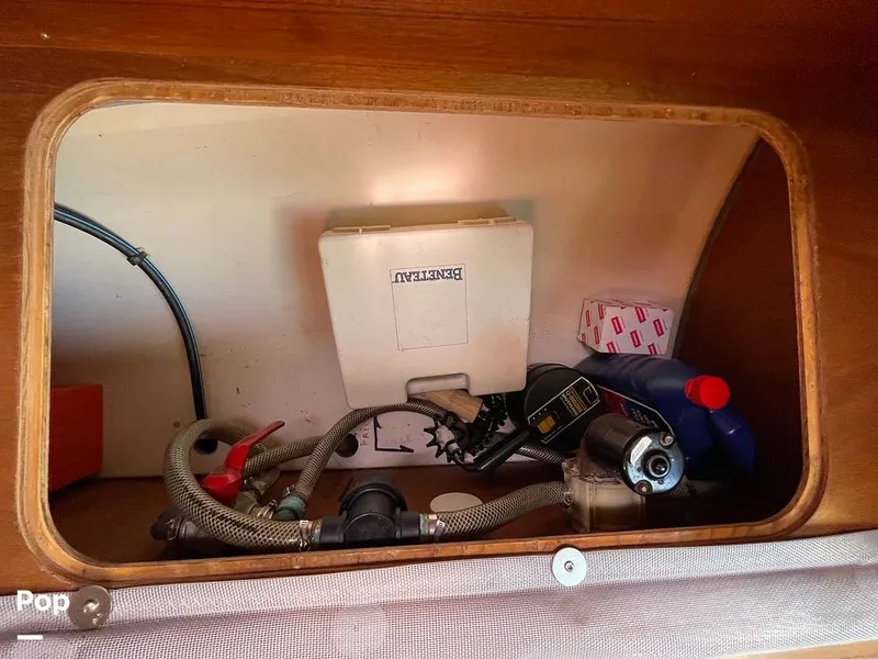 Slide: The Image of Beneteau Moorings 405 1992 - 15445975