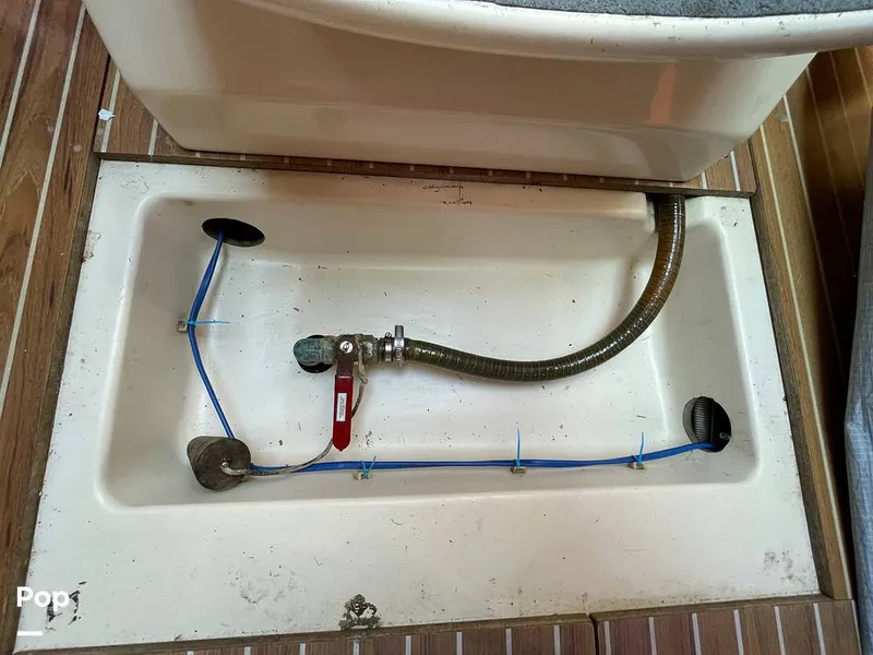 Slide: The Image of Beneteau Moorings 405 1992 - 15446116