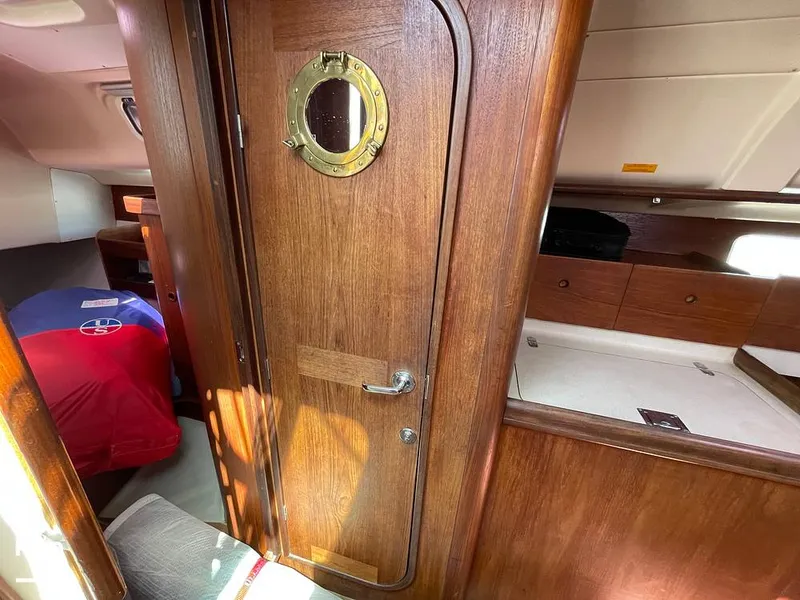 Slide: The Image of Beneteau Moorings 405 1992 - 15446120