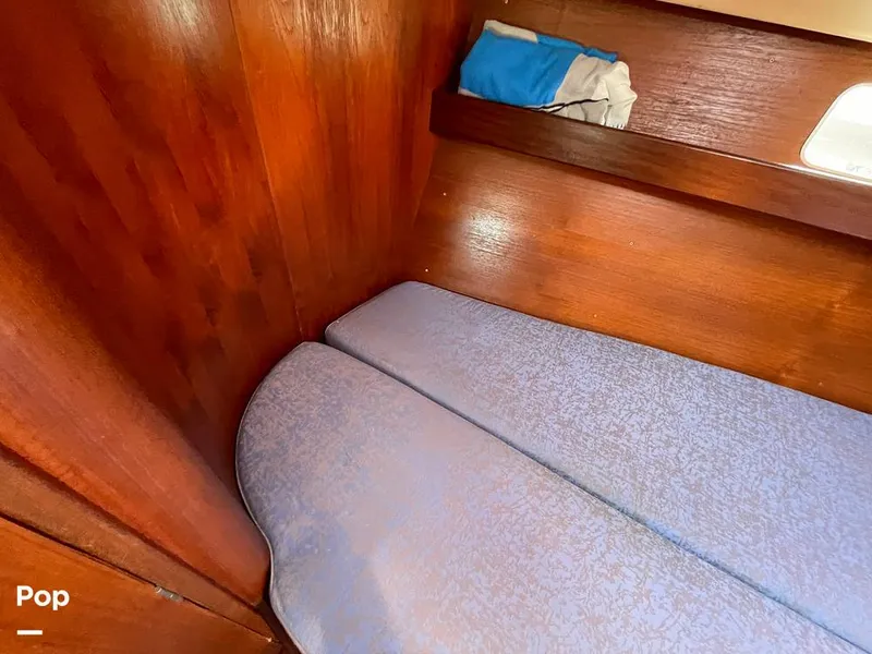 Slide: The Image of Beneteau Moorings 405 1992 - 15446135