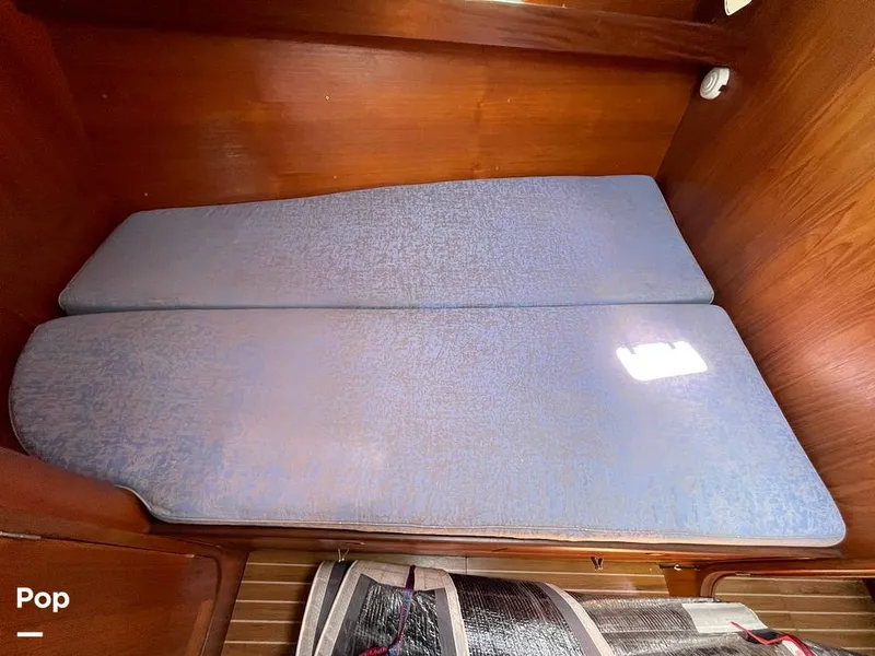 Slide: The Image of Beneteau Moorings 405 1992 - 15446137