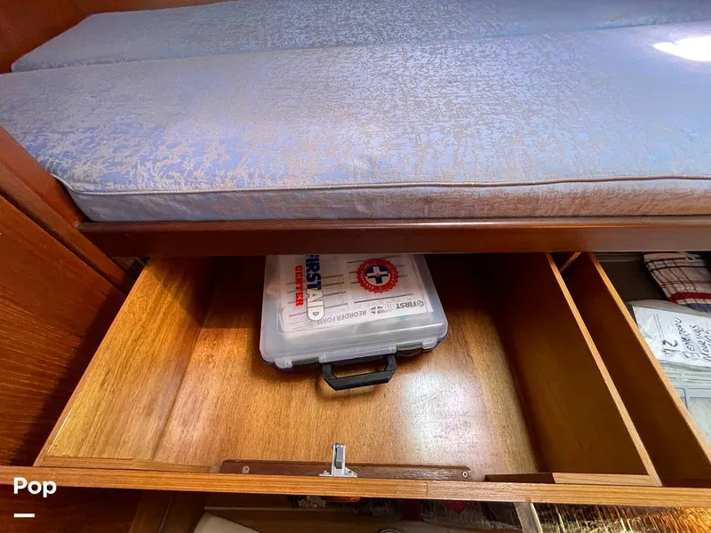 Slide: The Image of Beneteau Moorings 405 1992 - 15446142