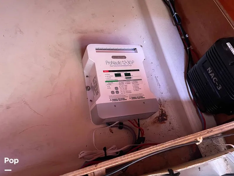 Slide: The Image of Beneteau Moorings 405 1992 - 15446326