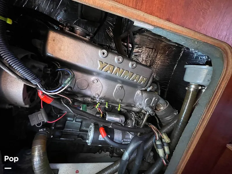 Slide: The Image of Beneteau Moorings 405 1992 - 15446335