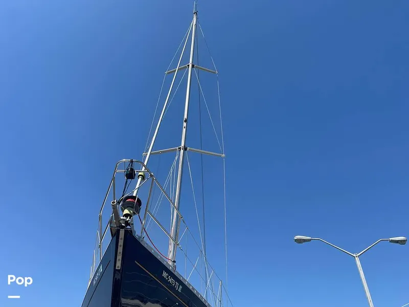 Slide: The Image of Beneteau Moorings 405 1992 - 15446698