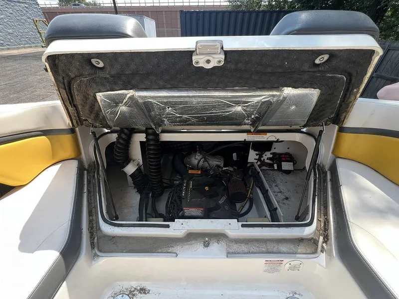 Slide: The Image of Cover - Engine - 15710039