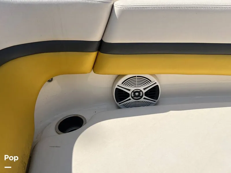 Slide: The Image of Bow Speakers - 15710004