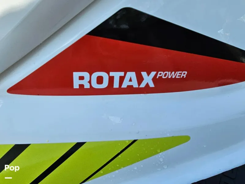 Slide: The Image of Sea-Doo RXT 300 2016 - 15328276