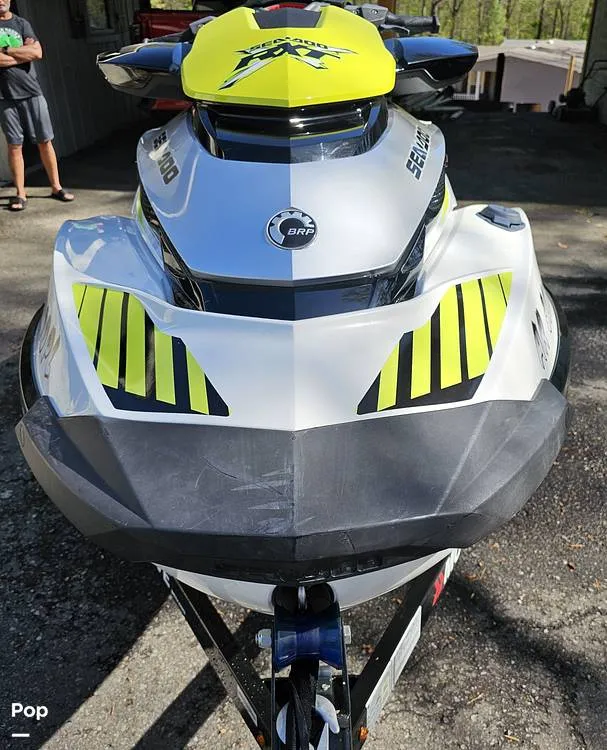 Slide: The Image of Sea-Doo RXT 300 2016 - 15328253