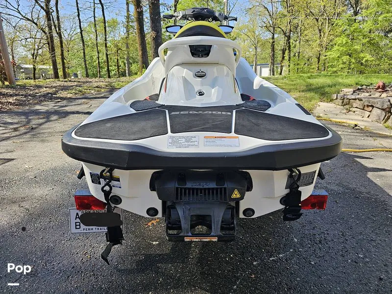 Slide: The Image of Sea-Doo RXT 300 2016 - 15328258