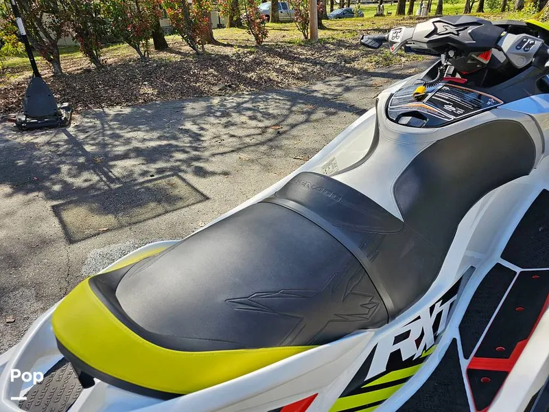 Slide: The Image of Sea-Doo RXT 300 2016 - 15328261