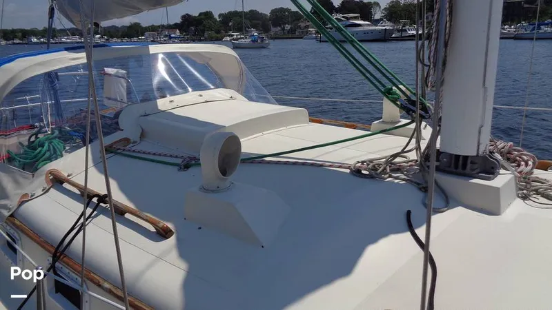 Slide: The Image of Aloha 8.5 1986 - 15564448