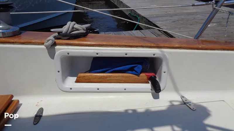 Slide: The Image of Aloha 8.5 1986 - 15564461