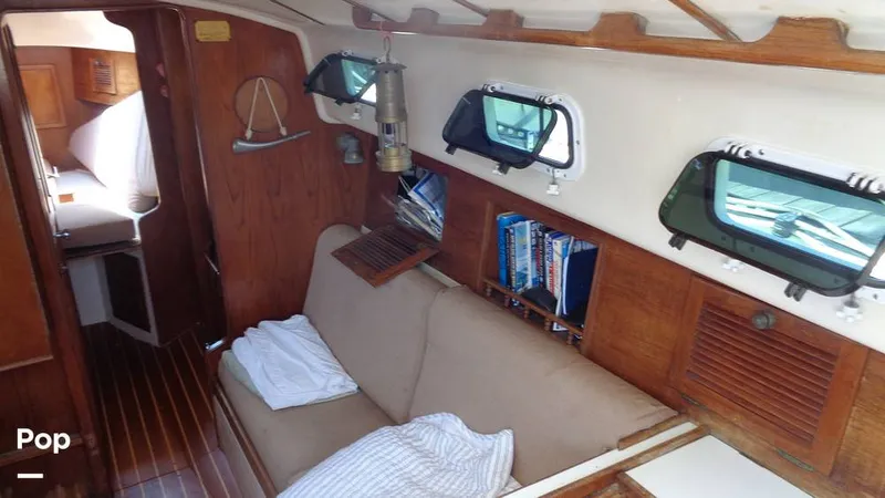 Slide: The Image of Aloha 8.5 1986 - 15564479