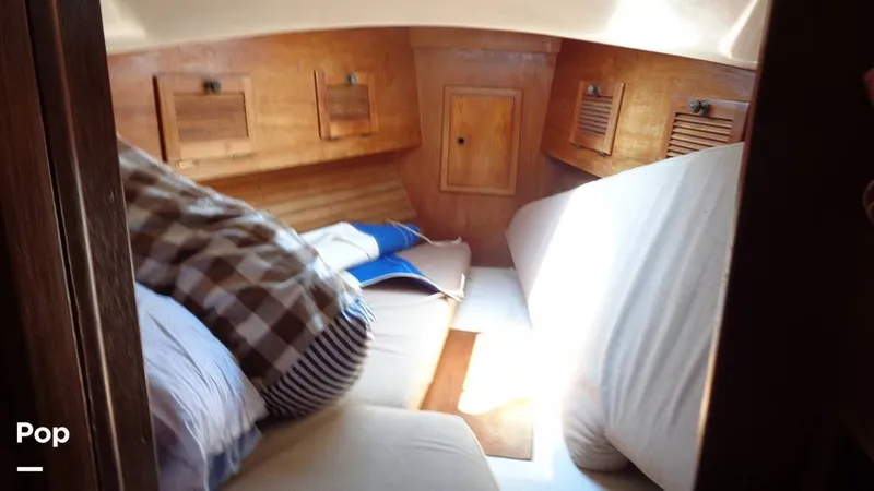 Slide: The Image of Aloha 8.5 1986 - 15564481