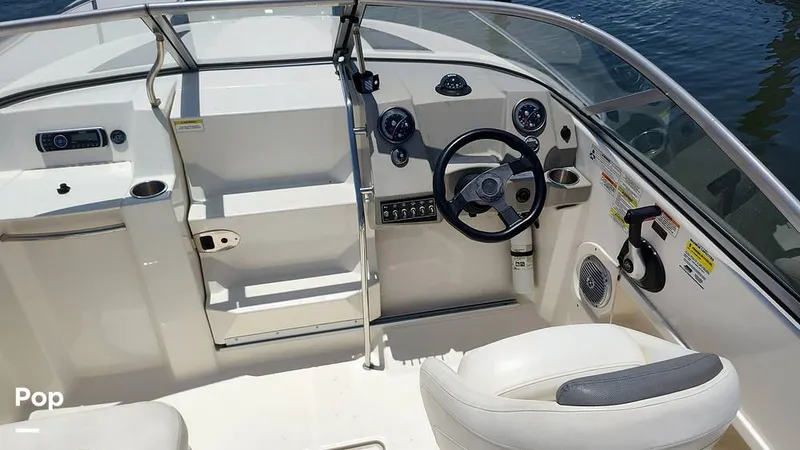 Slide: The Image of Bayliner 642OV 2015 - 15542703