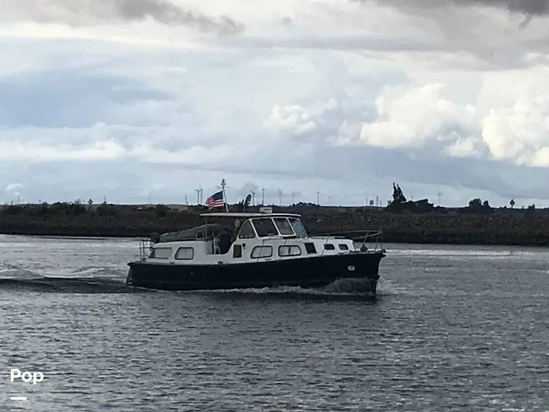 Slide: The Image of Willard Double Cabin 1968 - 15851280