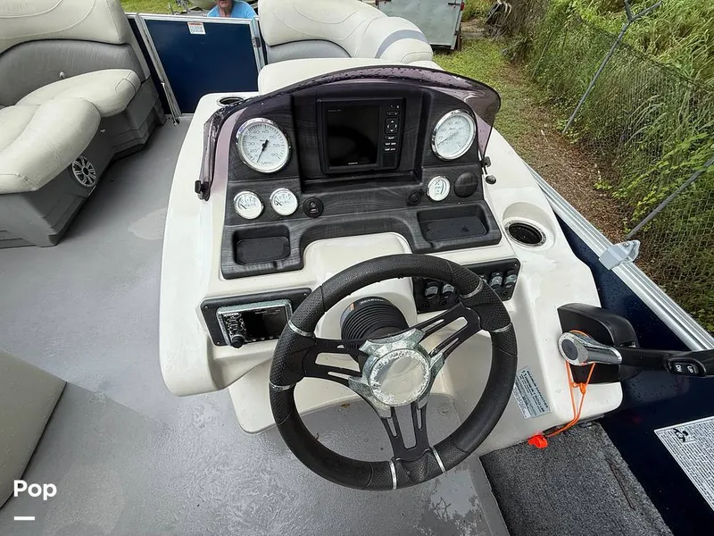 Slide: The Image of Sylvan Mirage 8520 Cruise-N-Fish 2019 - 15833689