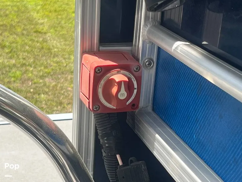 Slide: The Image of Sylvan Mirage 8520 Cruise-N-Fish 2019 - 15473420