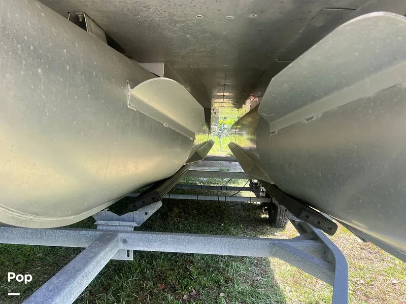 Slide: The Image of Sylvan Mirage 8520 Cruise-N-Fish 2019 - 15473427