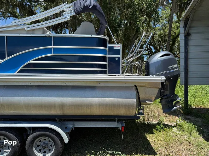 Slide: The Image of Sylvan Mirage 8520 Cruise-N-Fish 2019 - 15473433