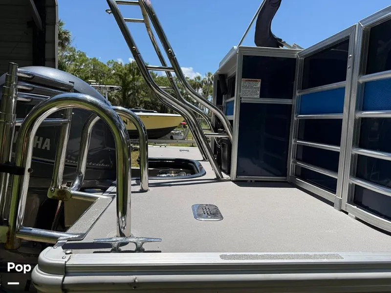 Slide: The Image of Sylvan Mirage 8520 Cruise-N-Fish 2019 - 15473437