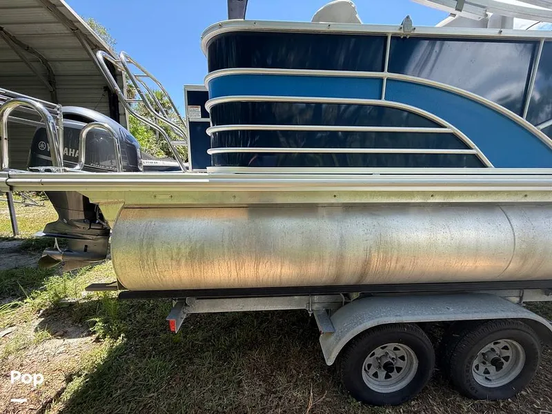 Slide: The Image of Sylvan Mirage 8520 Cruise-N-Fish 2019 - 15473438