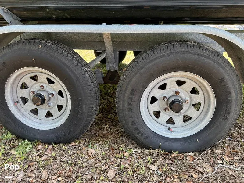 Slide: The Image of Sylvan Mirage 8520 Cruise-N-Fish 2019 - 15473447