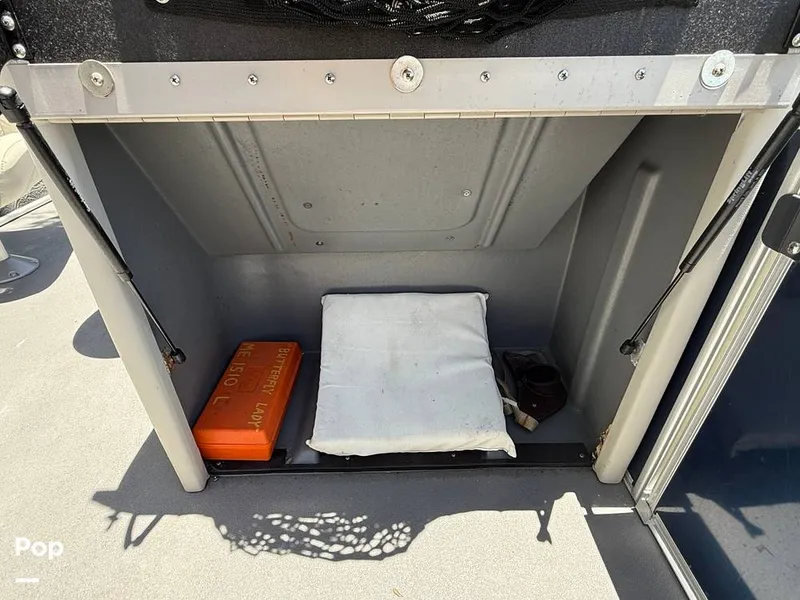 Slide: The Image of Sylvan Mirage 8520 Cruise-N-Fish 2019 - 15473476