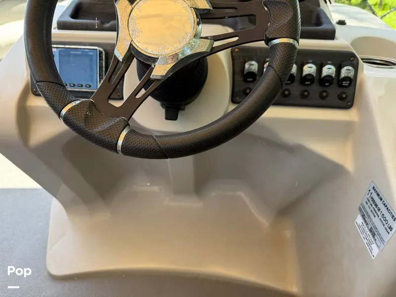 Slide: The Image of Sylvan Mirage 8520 Cruise-N-Fish 2019 - 15473502