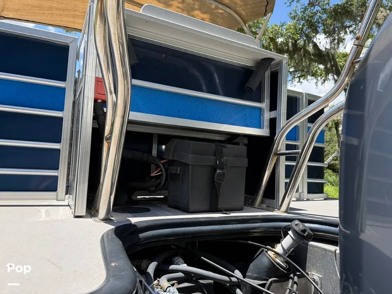 Slide: The Image of Sylvan Mirage 8520 Cruise-N-Fish 2019 - 15473512