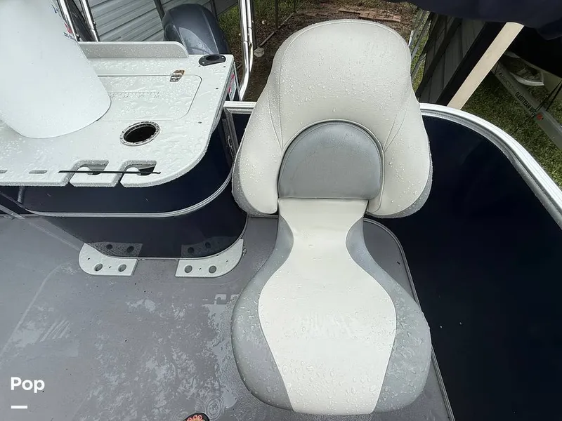 Slide: The Image of Sylvan Mirage 8520 Cruise-N-Fish 2019 - 15833684