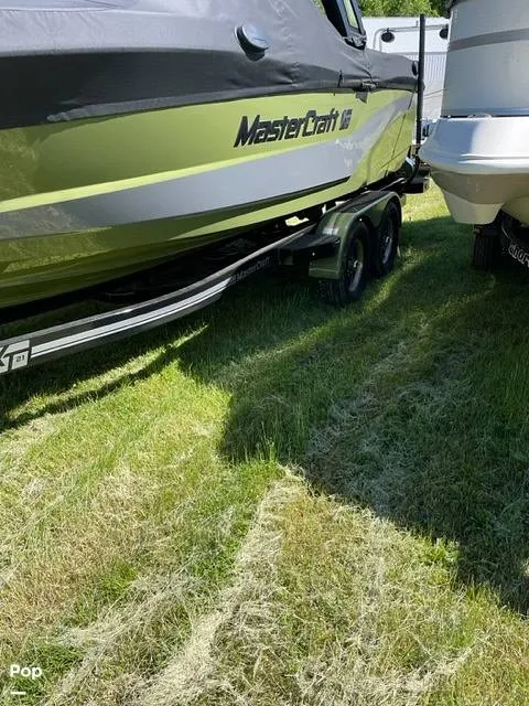Slide: The Image of Mastercraft XT21 2022 - 15675381