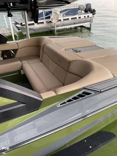 Slide: The Image of Mastercraft XT21 2022 - 15675383